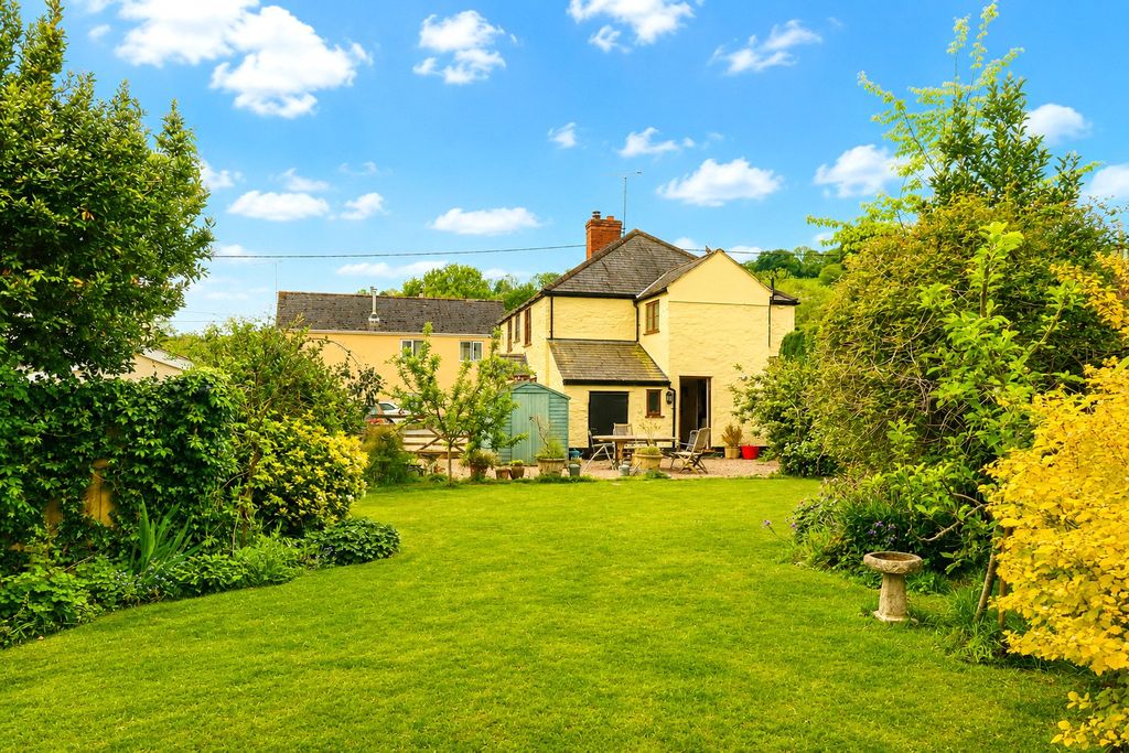 Property photo 2 of 24 2 - Picture No. 15