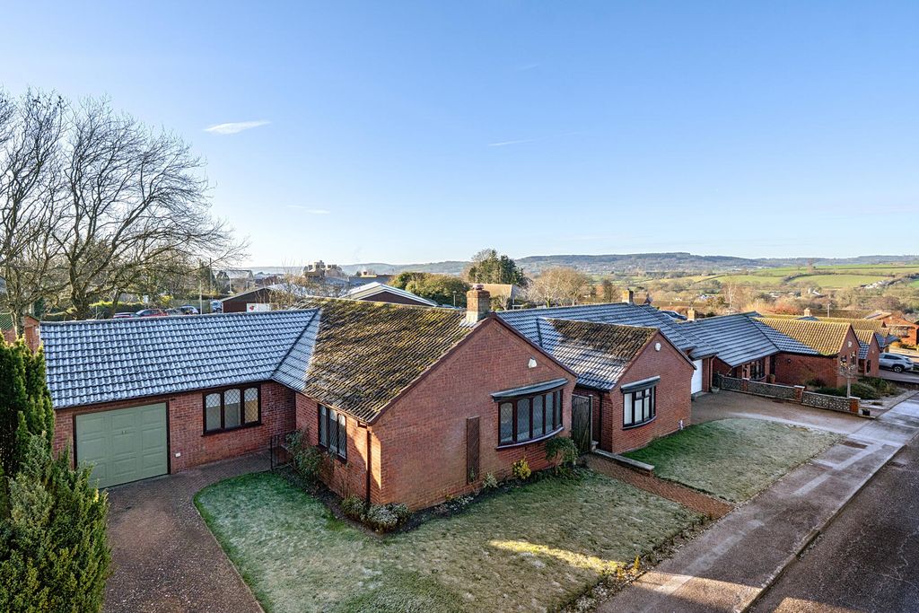 Property photo 1 of 23 Front (Exterior)