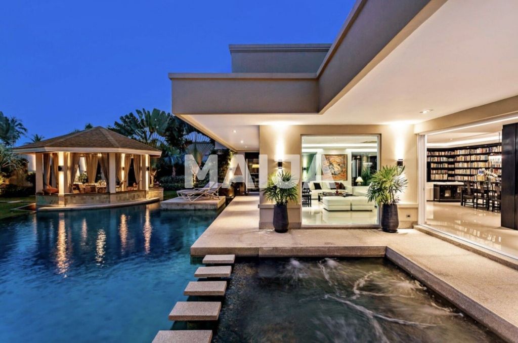 Property photo 2 of 27