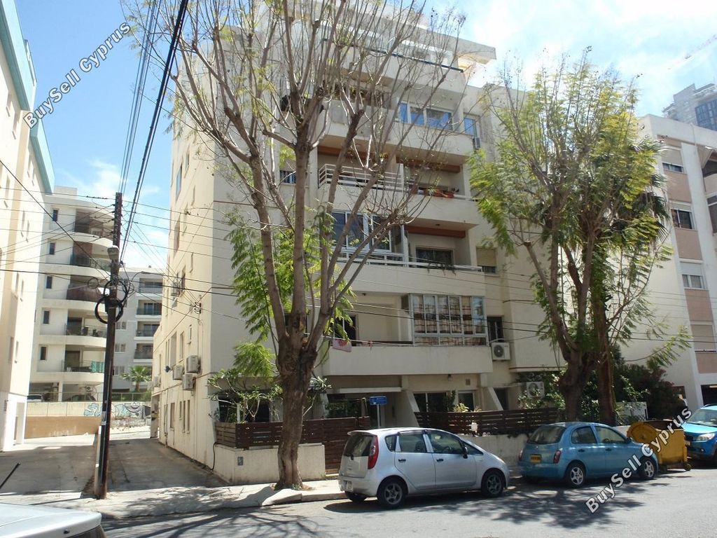 Property photo 3 of 8