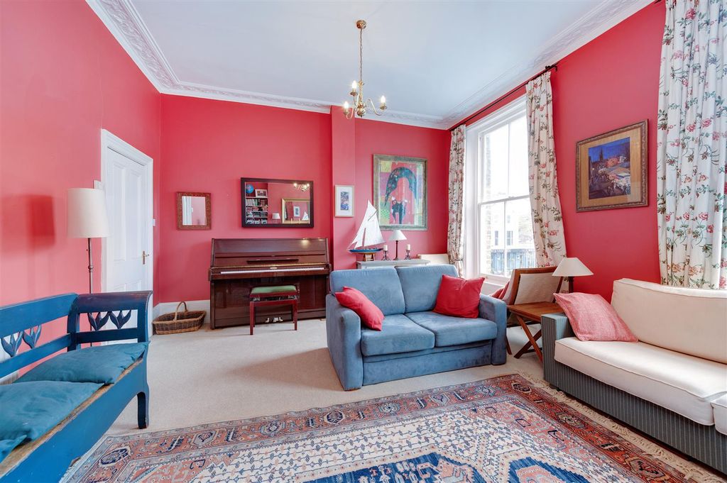 Property photo 3 of 16 53789 Hi Res (3).Jpg