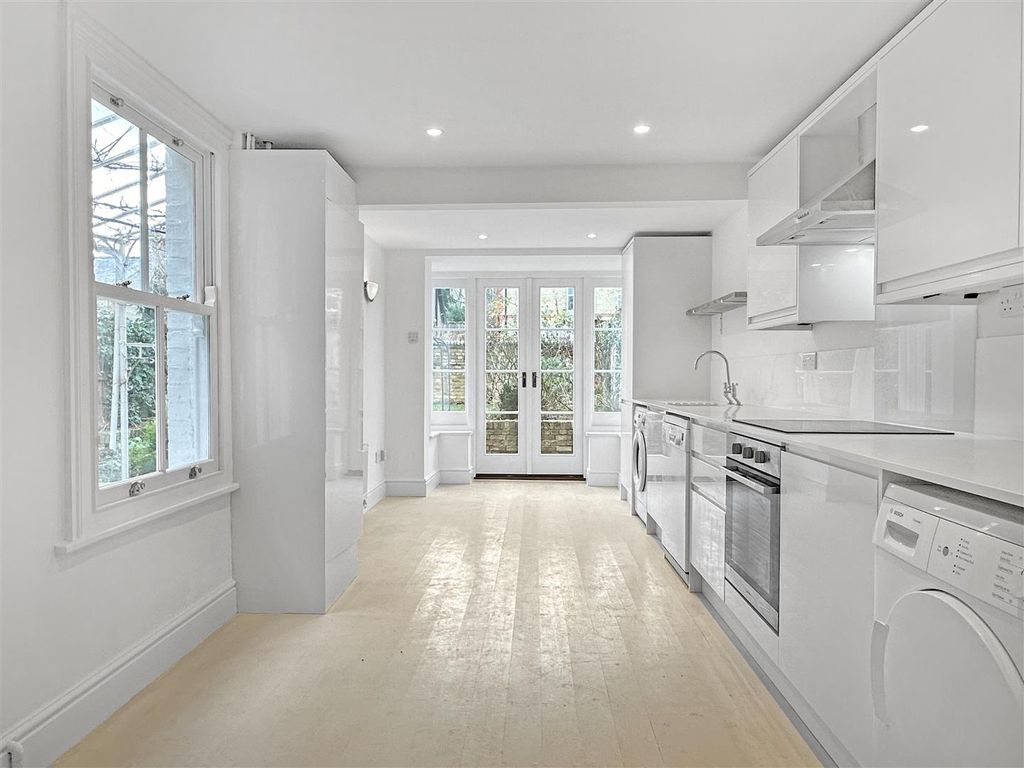 Property photo 3 of 17 Img (12).Jpg