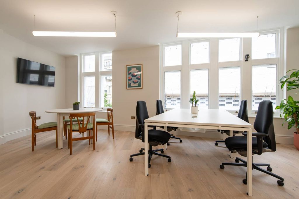 Property photo 3 of 8