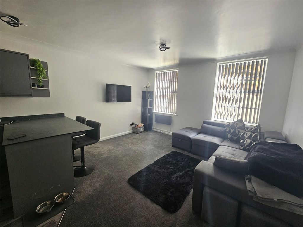 Property photo 2 of 10 Picture No. 13