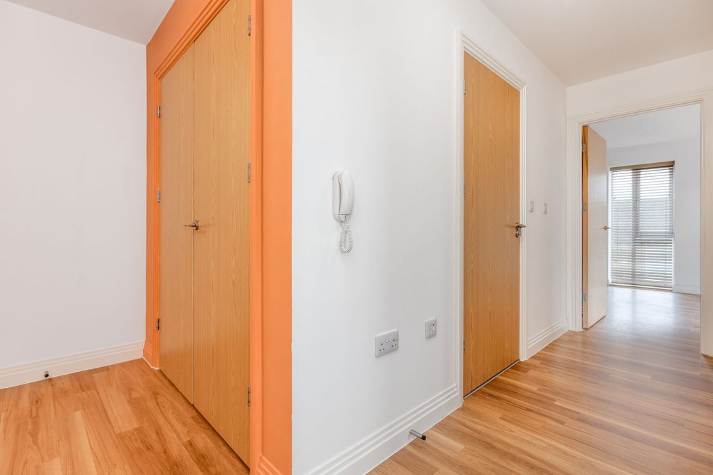 Additional image 7 of 2 bed flat for saleAllwoods Place, Hitchin SG4