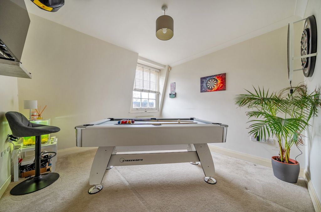 Property photo 3 of 14 1407914-19-69808A...