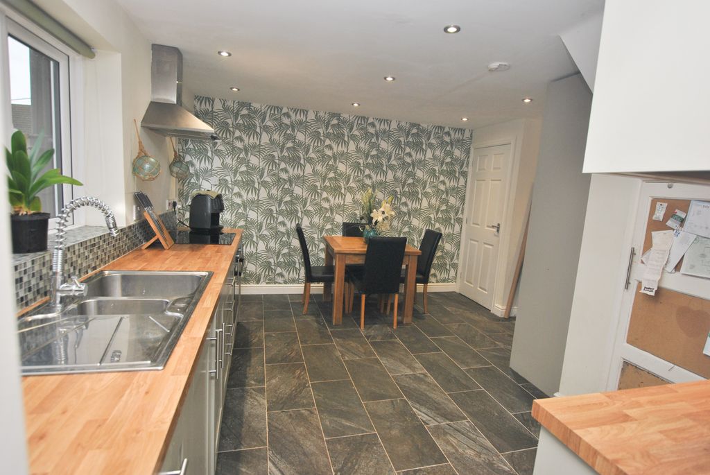 Property photo 2 of 19 Kitchen_Edited