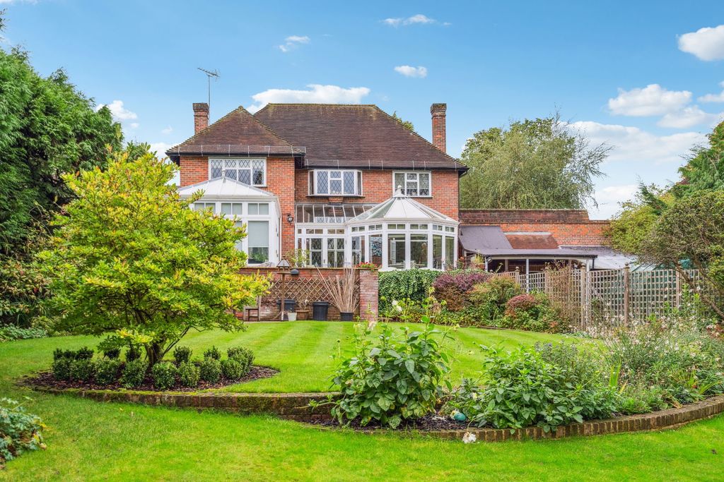 Property photo 2 of 21