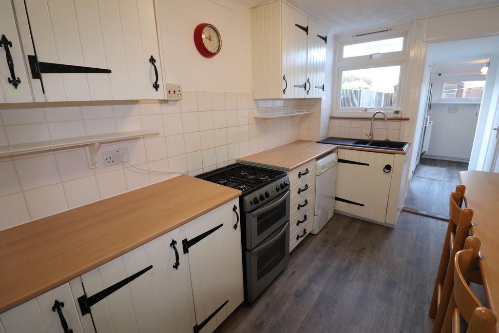 Property photo 2 of 9