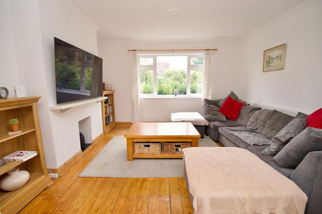 Property photo 2 of 19