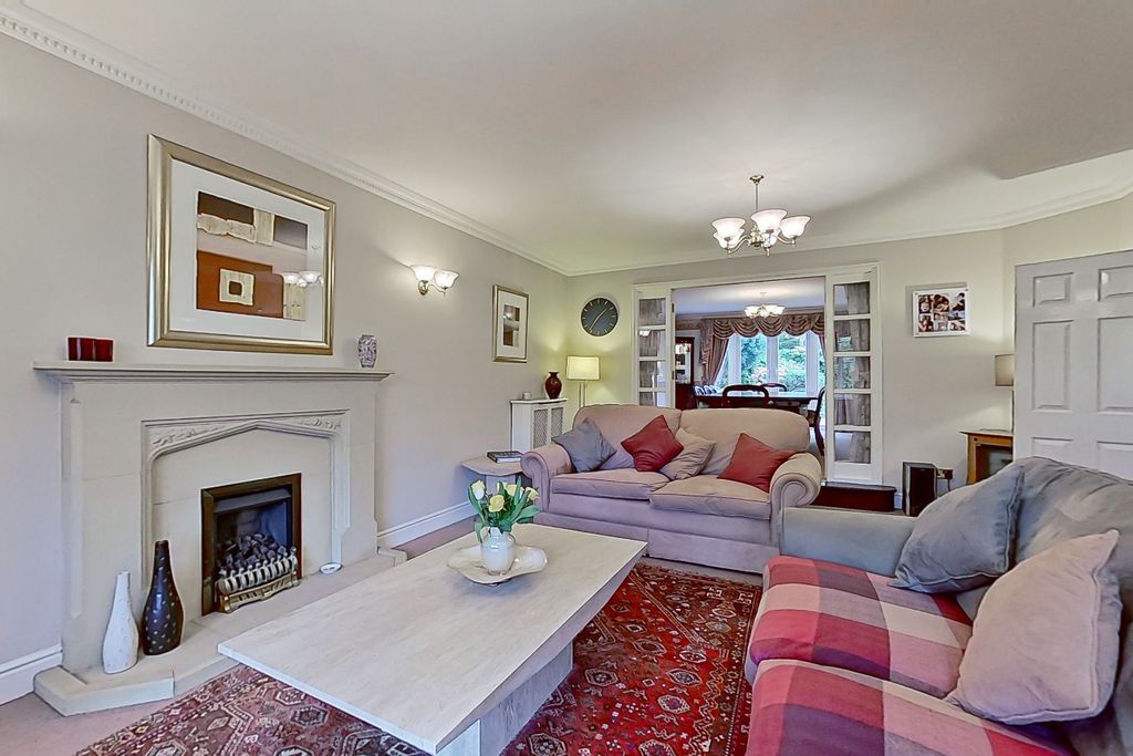 Property photo 2 of 46