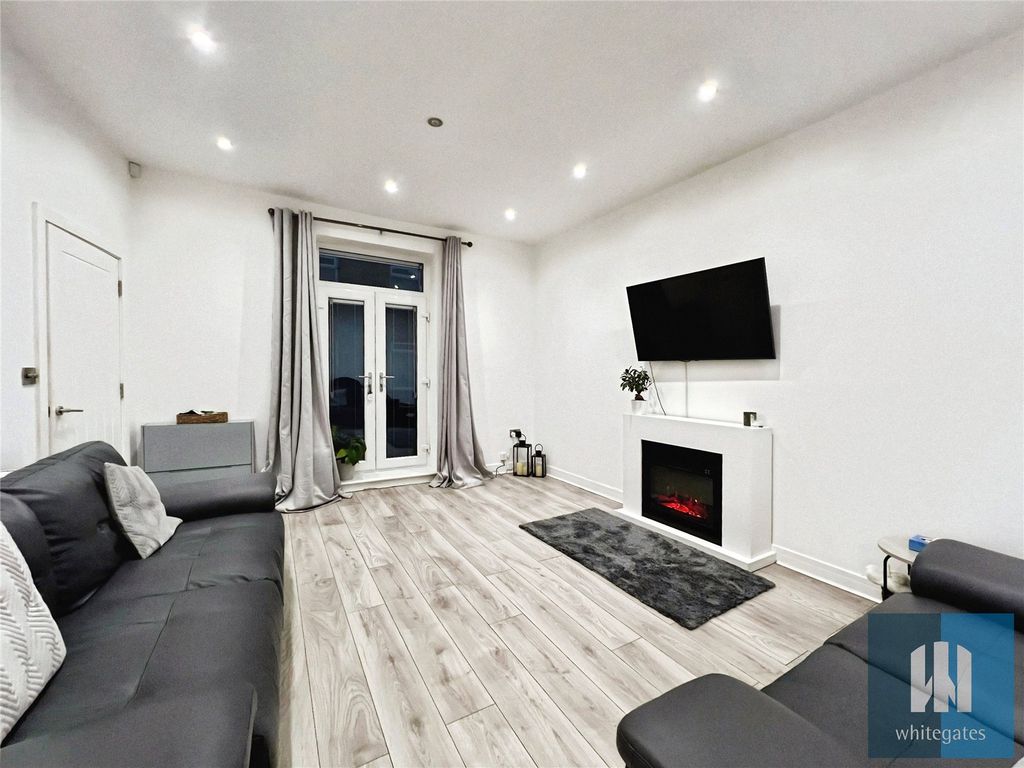 Property photo 2 of 19 Picture No. 33