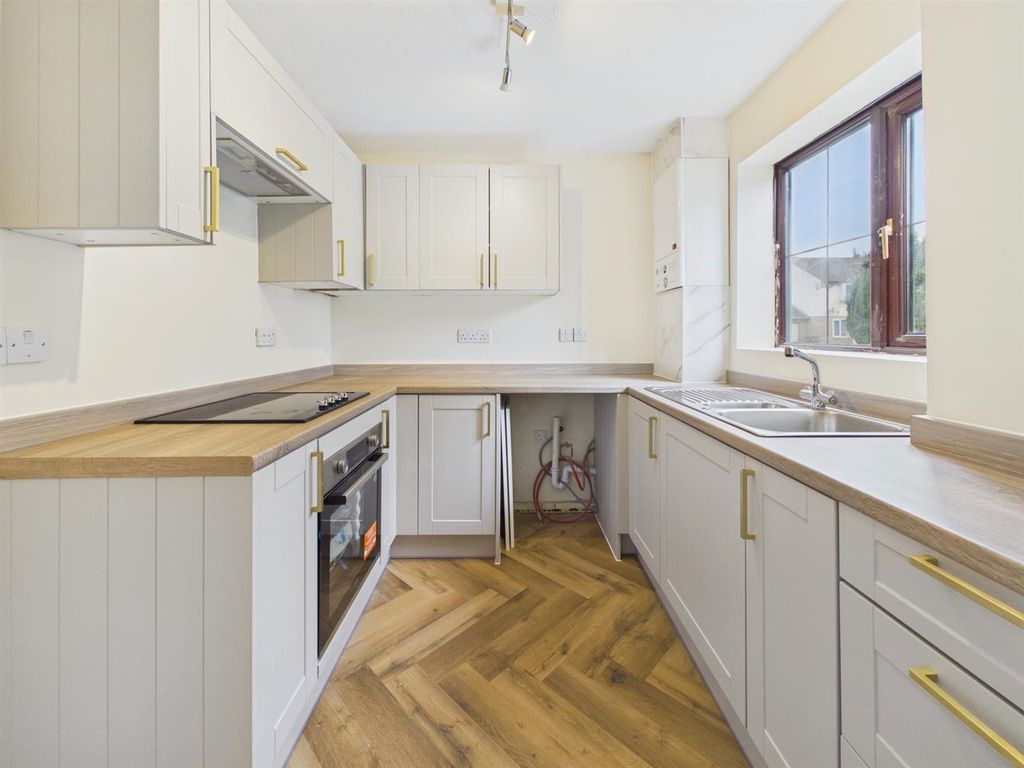 Property photo 2 of 16