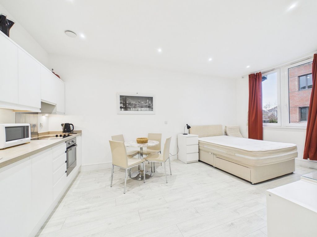 Property photo 2 of 10 Picture No. 37