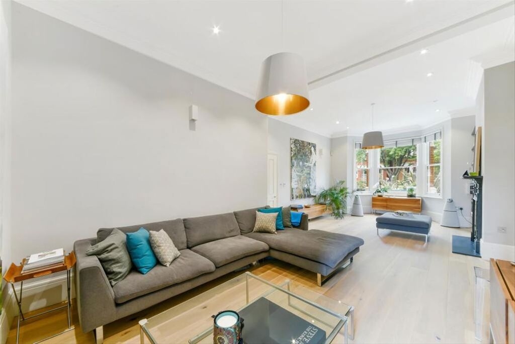 Property photo 2 of 15
