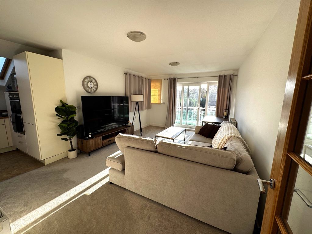 Property photo 2 of 12 Picture No. 36
