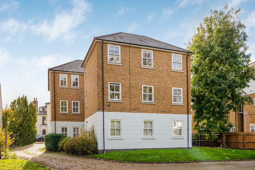 Property photo 3 of 16 5_66292