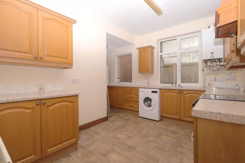 Property photo 3 of 26 Kitchen