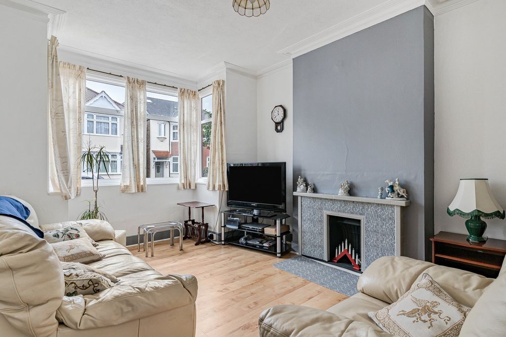 Property photo 2 of 15