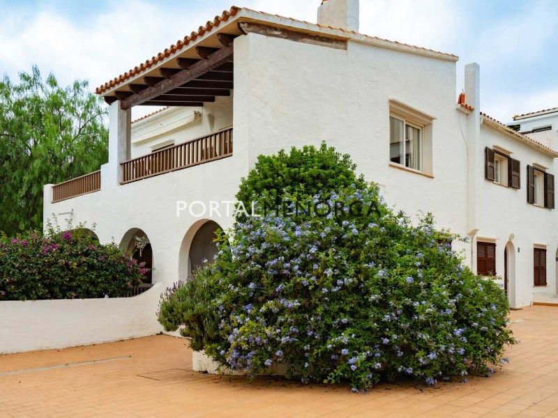 Property photo 2 of 28