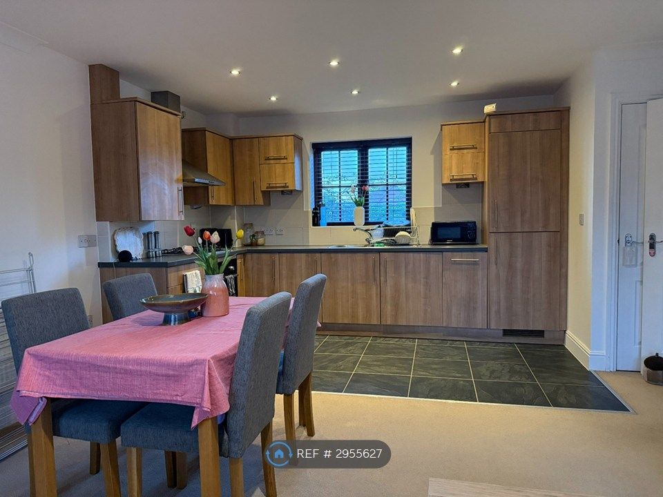 Property photo 3 of 8