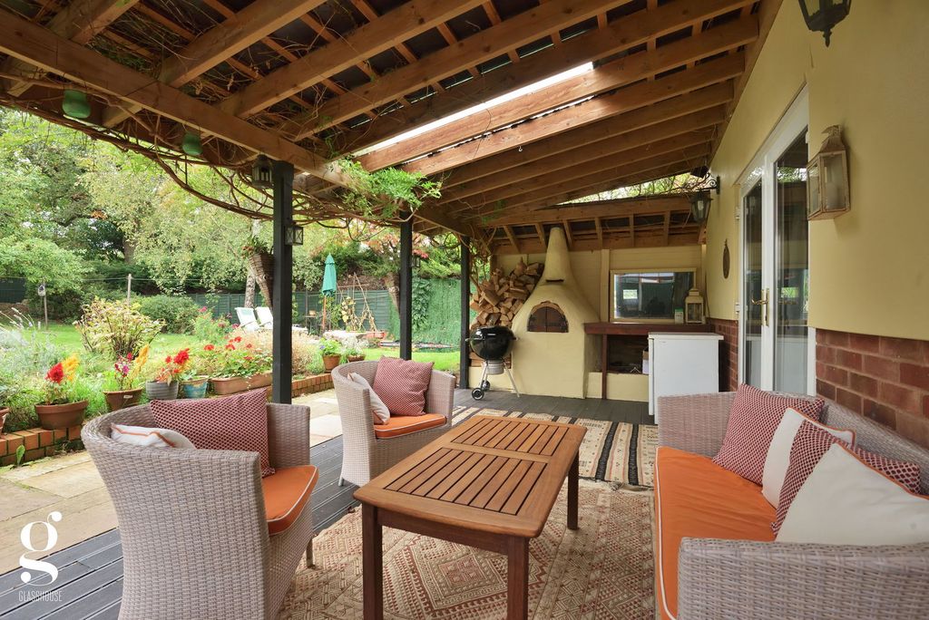 Property photo 2 of 42