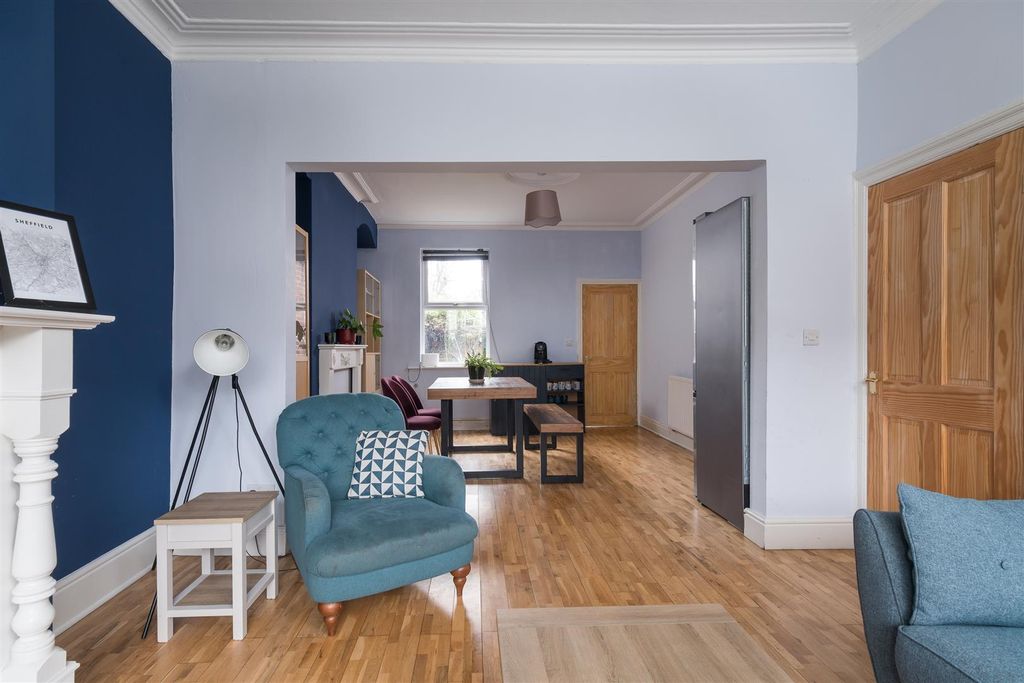 Property photo 3 of 16 Untitled (5 Of 16).Jpg