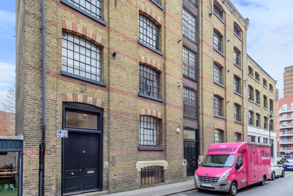 Property photo 3 of 15 638E1d09A32E5-l-9265