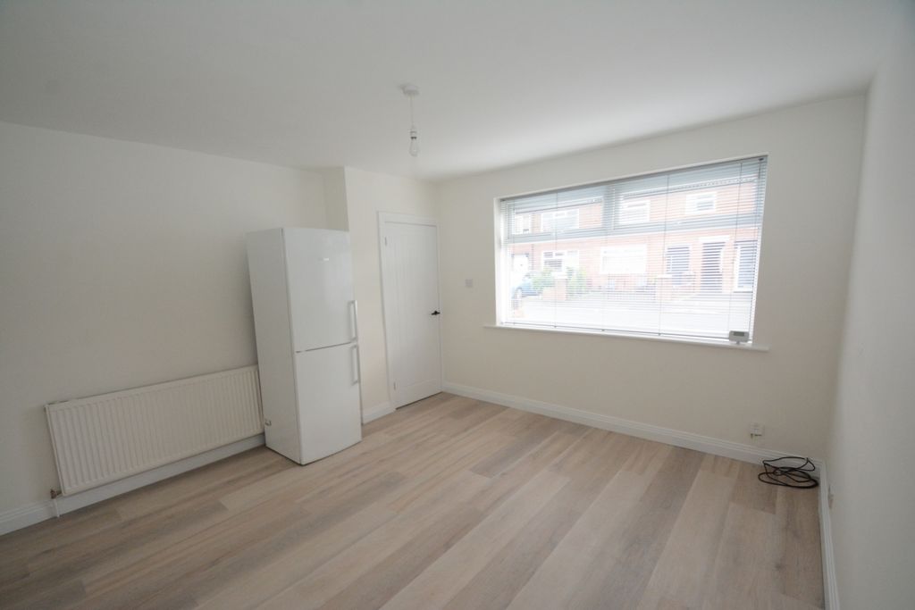 Property photo 2 of 10 Lounge