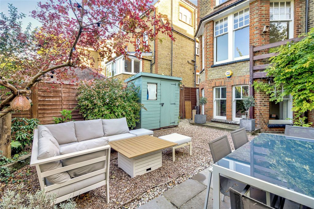 Property photo 2 of 13 Picture No. 12