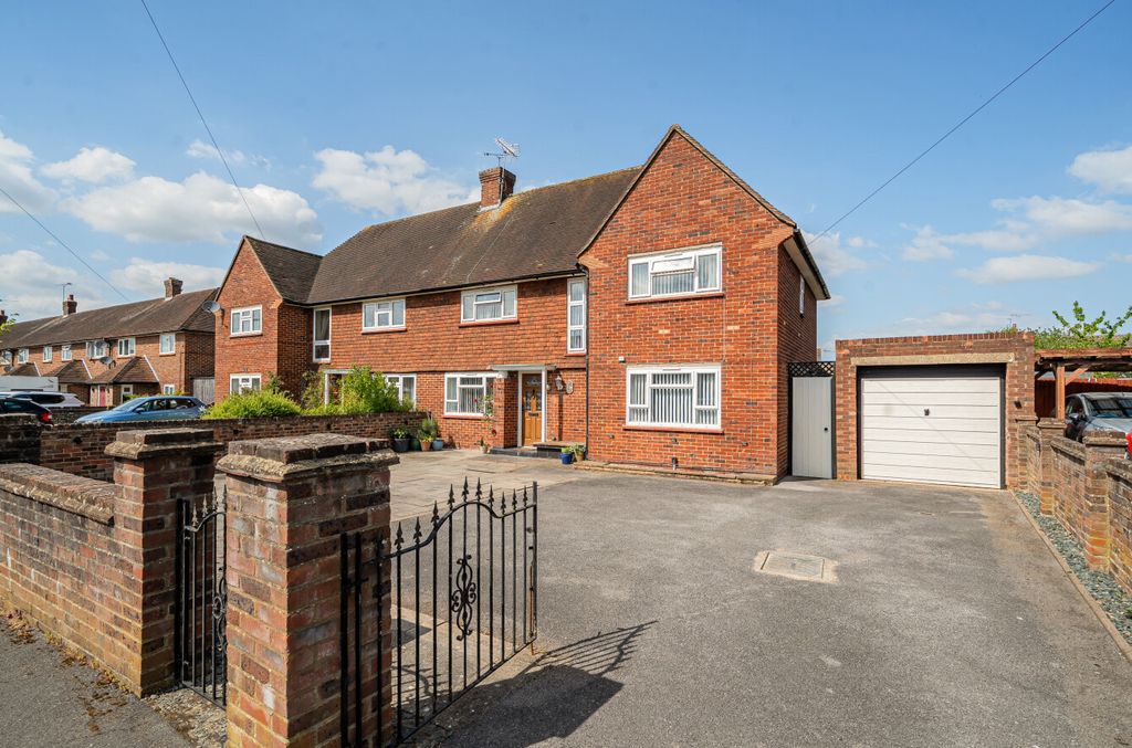 Property photo 1 of 25 1452593-25-69F0cc...