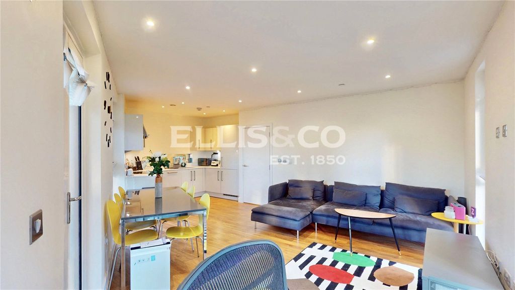 Property photo 2 of 11 Picture No. 25