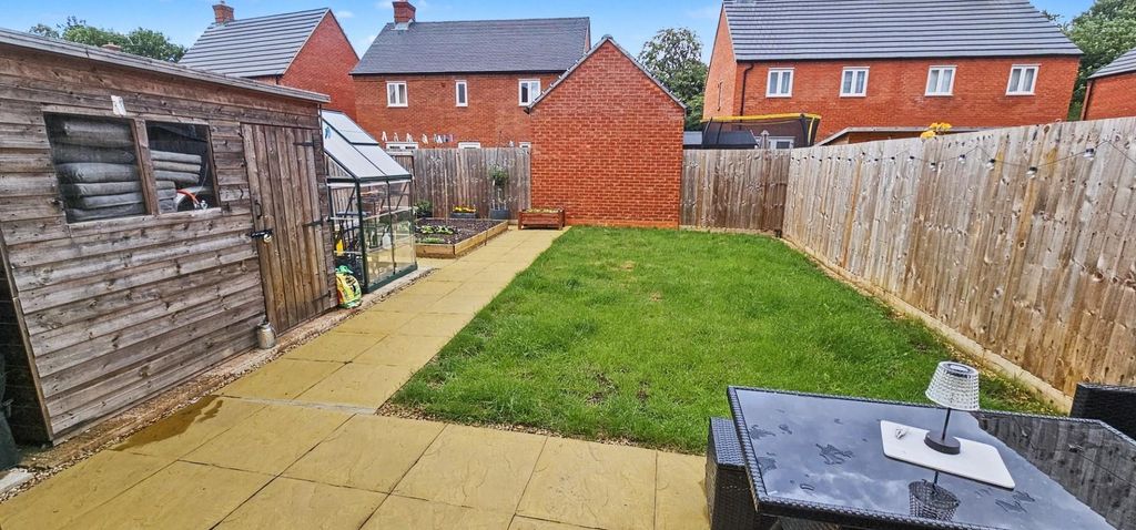 Property photo 2 of 10