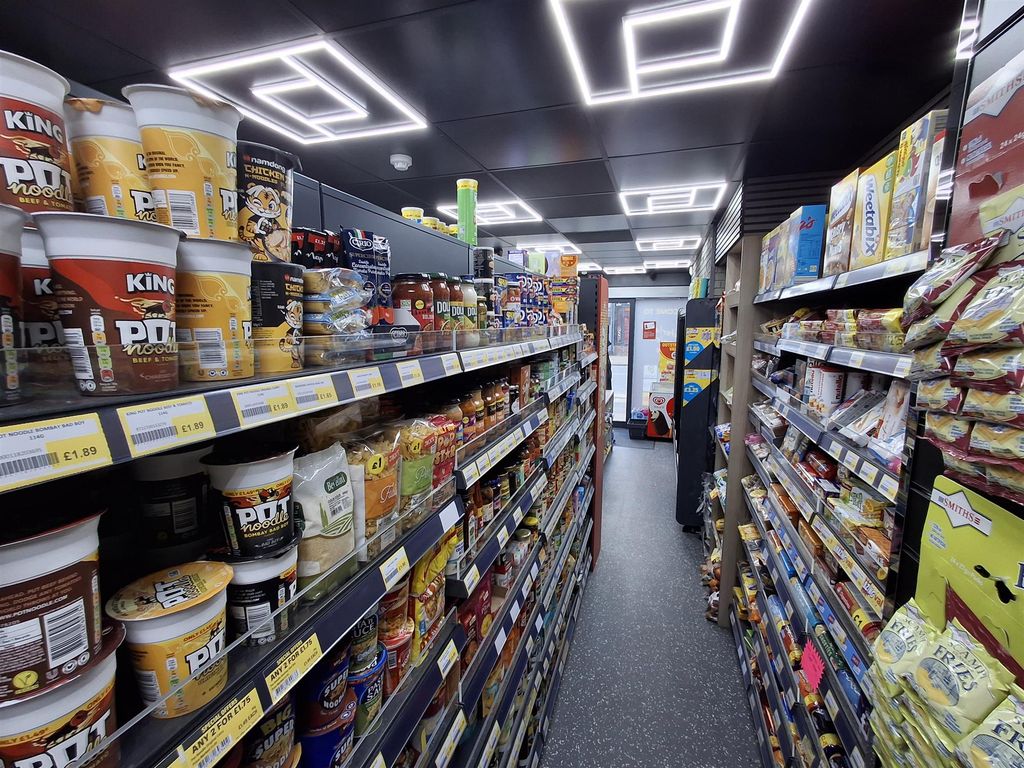 Property photo 3 of 11 Photo 2