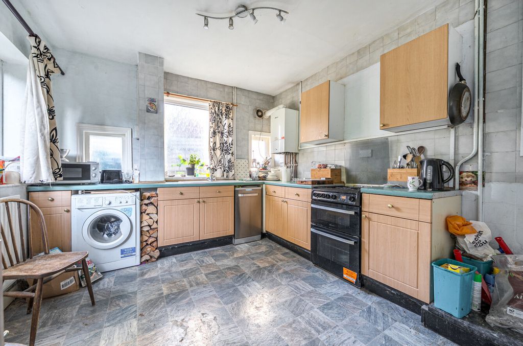 Property photo 3 of 9 1376391-5-6926E7F...