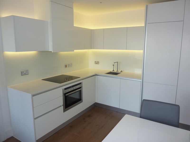 Property photo 3 of 17 Kitchen