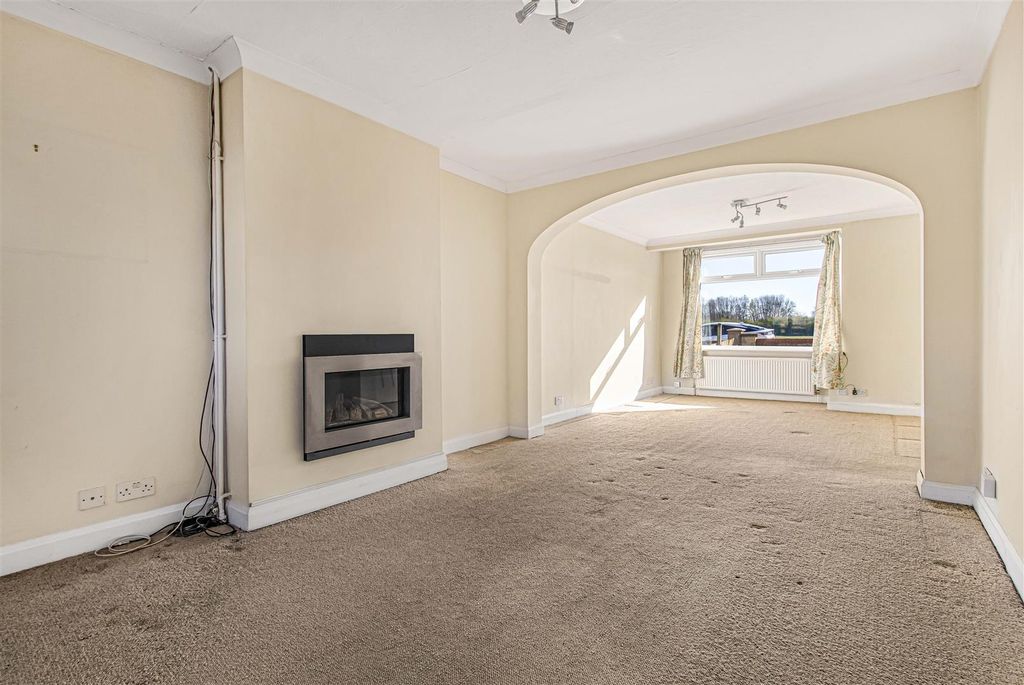 Property photo 2 of 17 5_78350.Jpg