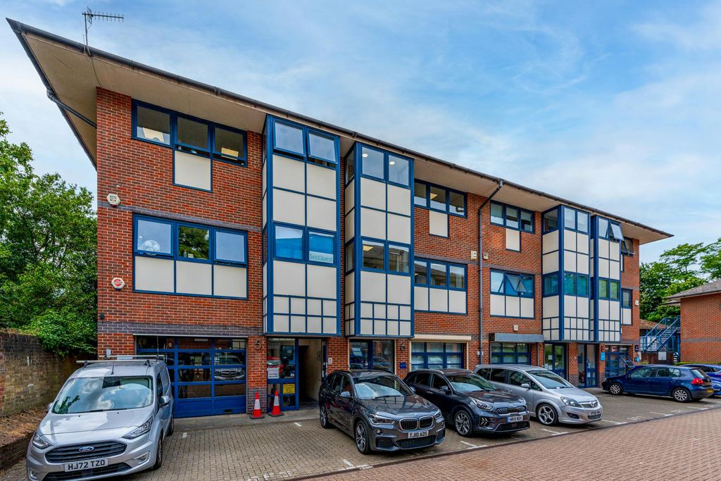 Property photo 1 of 7 Mountbatten Business Centre Jpg57.Jpg