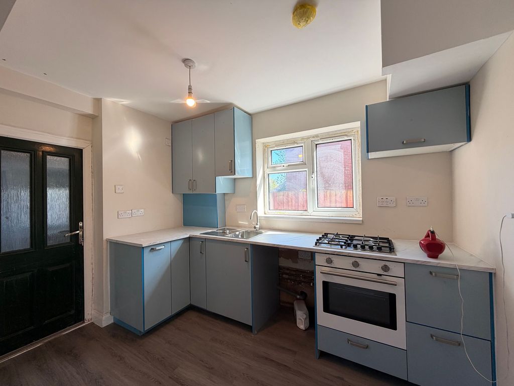 Property photo 2 of 22