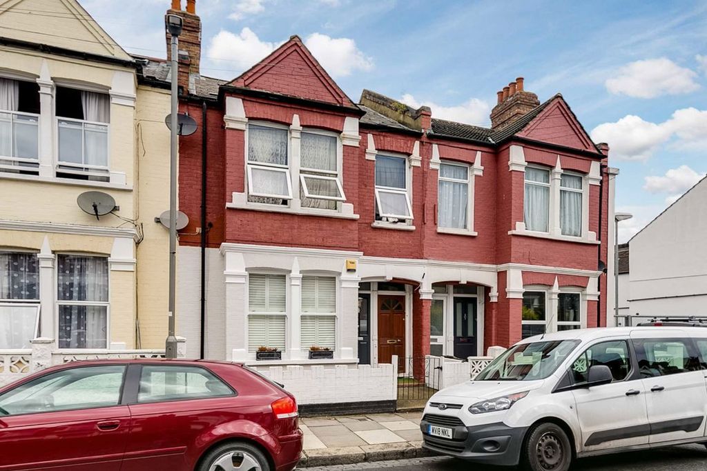 Property photo 1 of 6