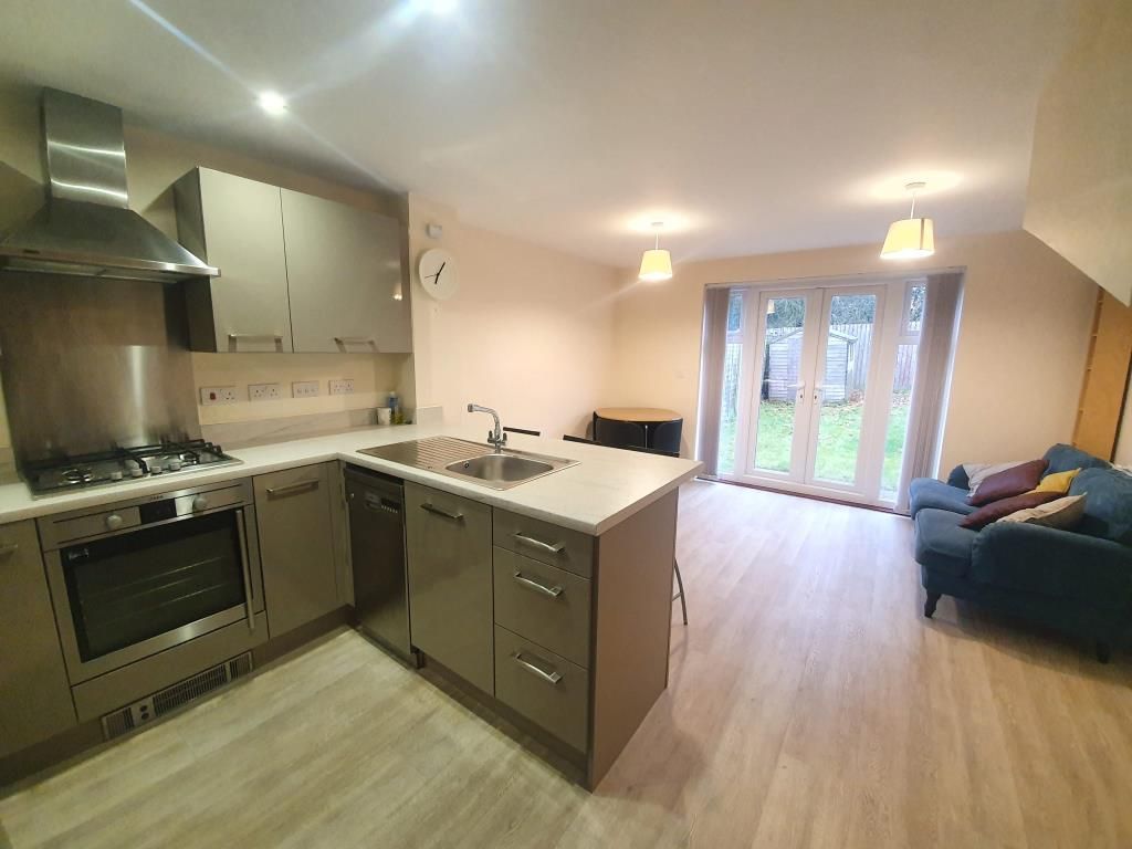 Property photo 3 of 11