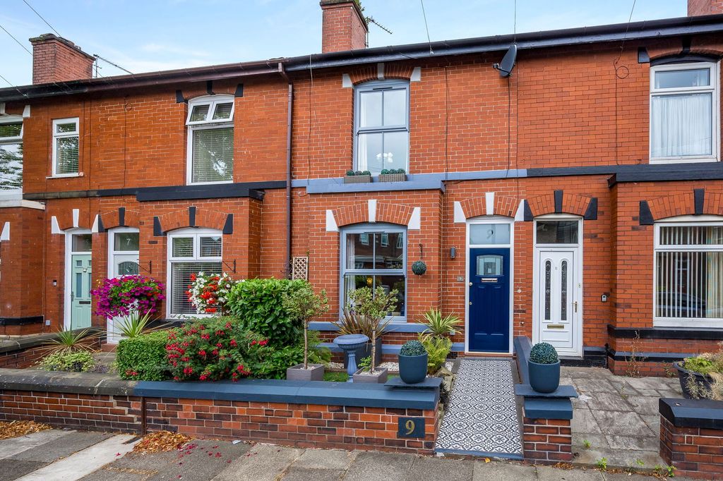 Property photo 1 of 34