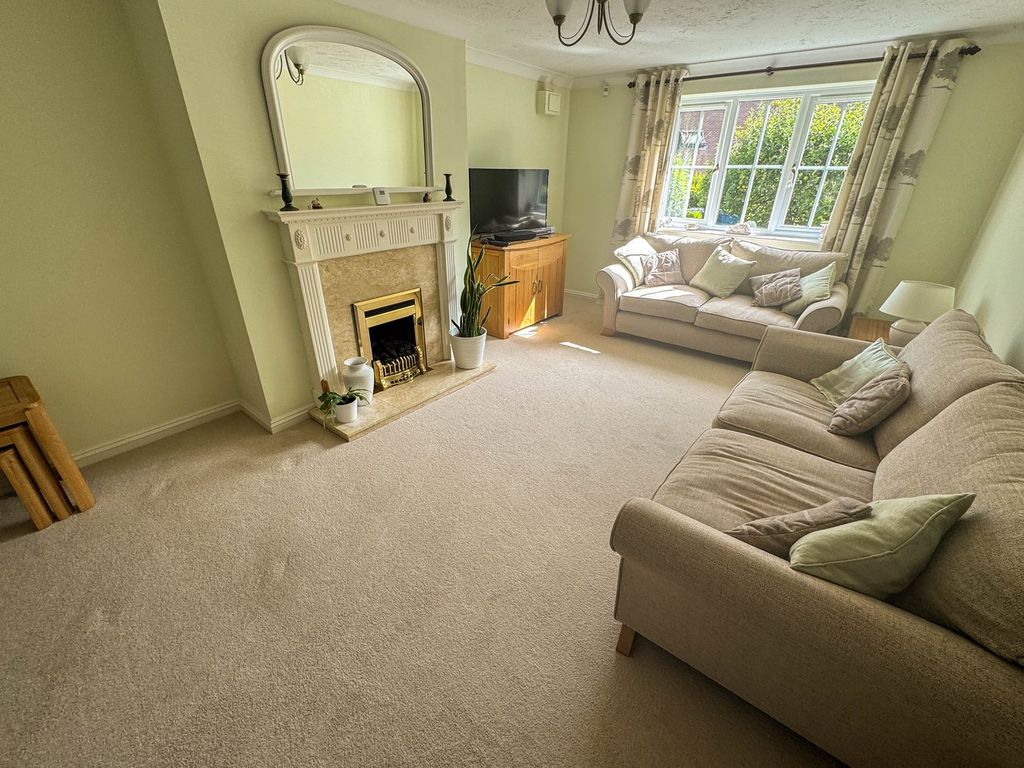 Property photo 2 of 14