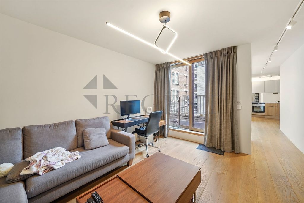 Property photo 1 of 5 (Main)