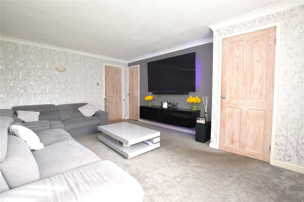 Property photo 3 of 11 Picture No. 57