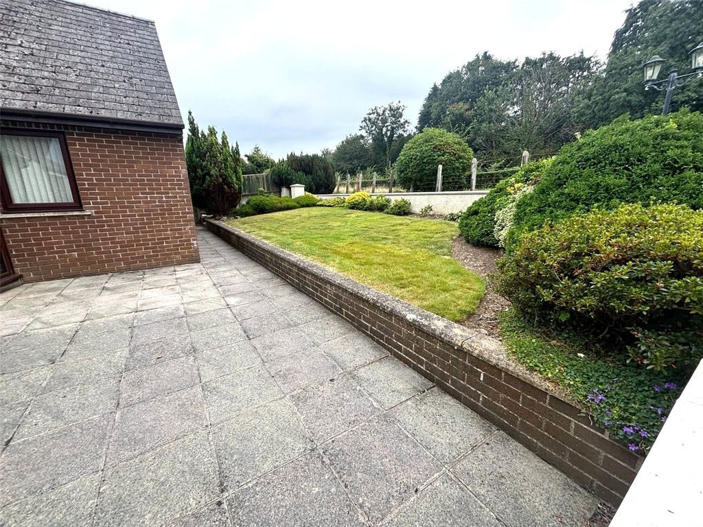 Property photo 3 of 27 Picture No. 05