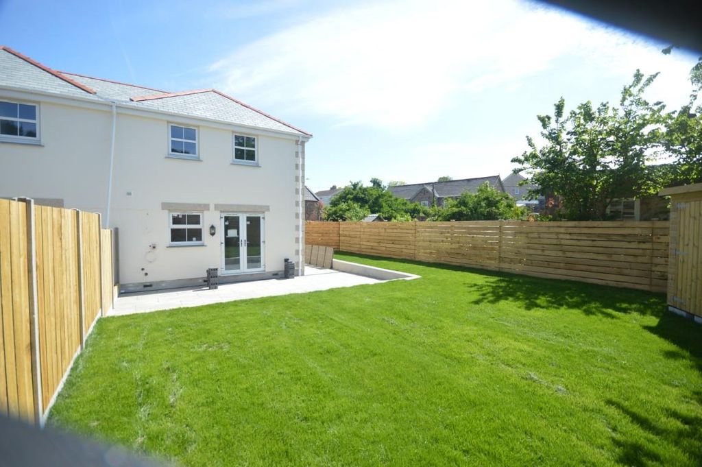 Property photo 3 of 13 Dsc_0023 (Medium).Jpg