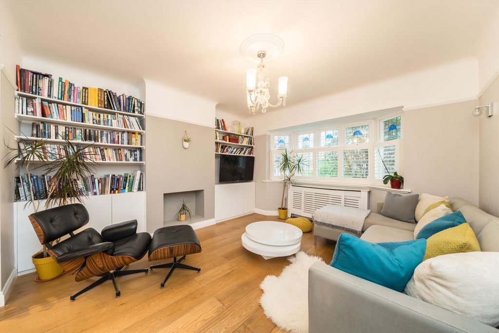 Property photo 2 of 13