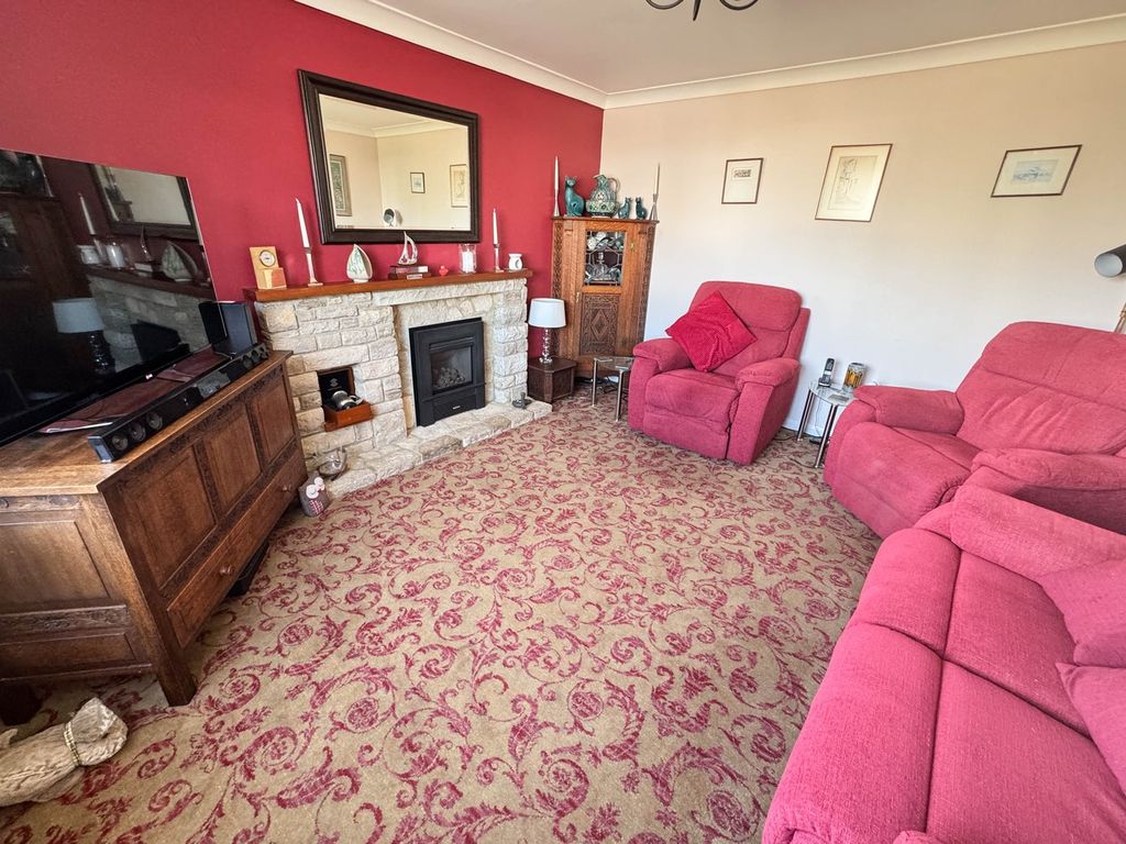 Property photo 2 of 24