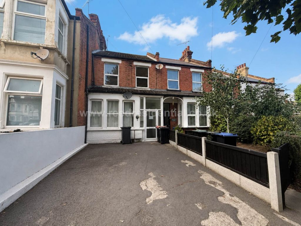 Property photo 1 of 13